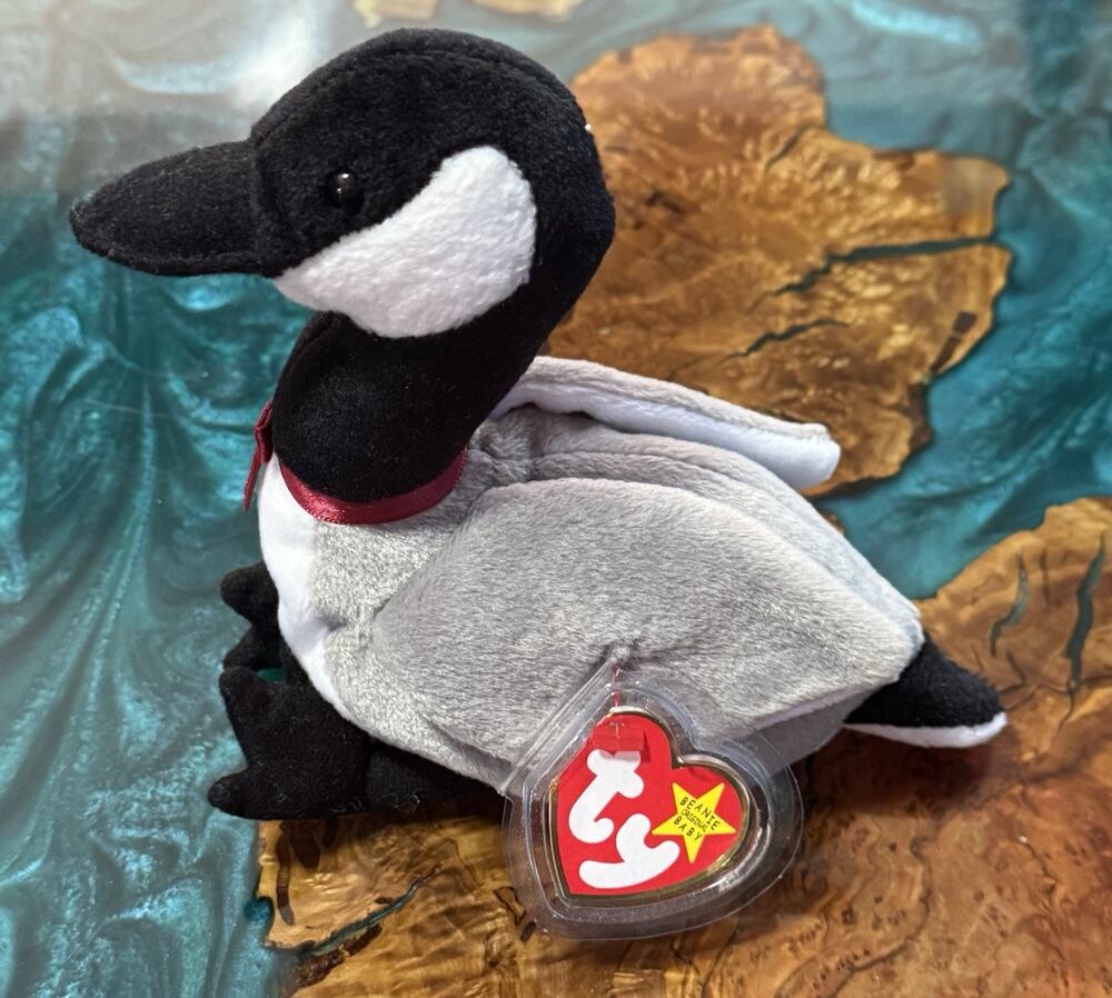 Ty Beanie Babies Loosy the Goose Winter 1998 Original Retired Plush